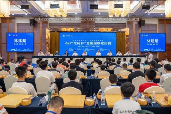 韩国剧烈运动的打扑克